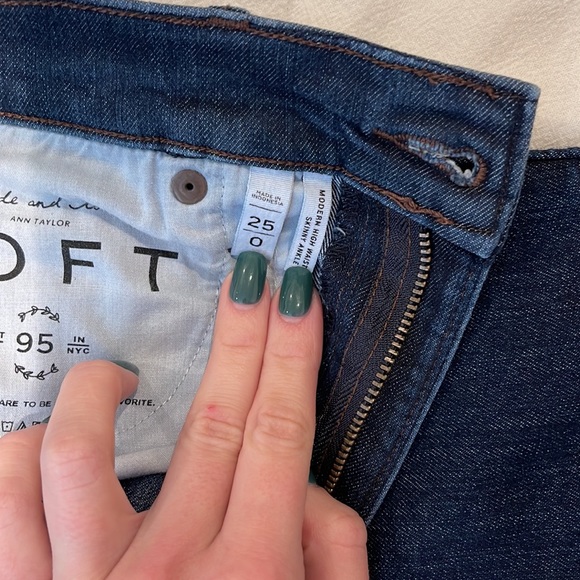 Modern Skinny Hi-Waist Ankle LOFT Jean - Picture 8 of 8